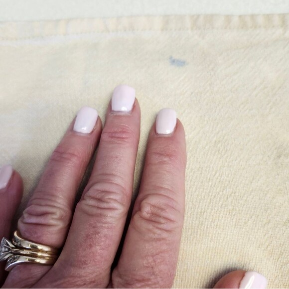 Bath & Body Works 3-wick candle holder, metallic w/ wine & grapes design - Picture 15 of 16